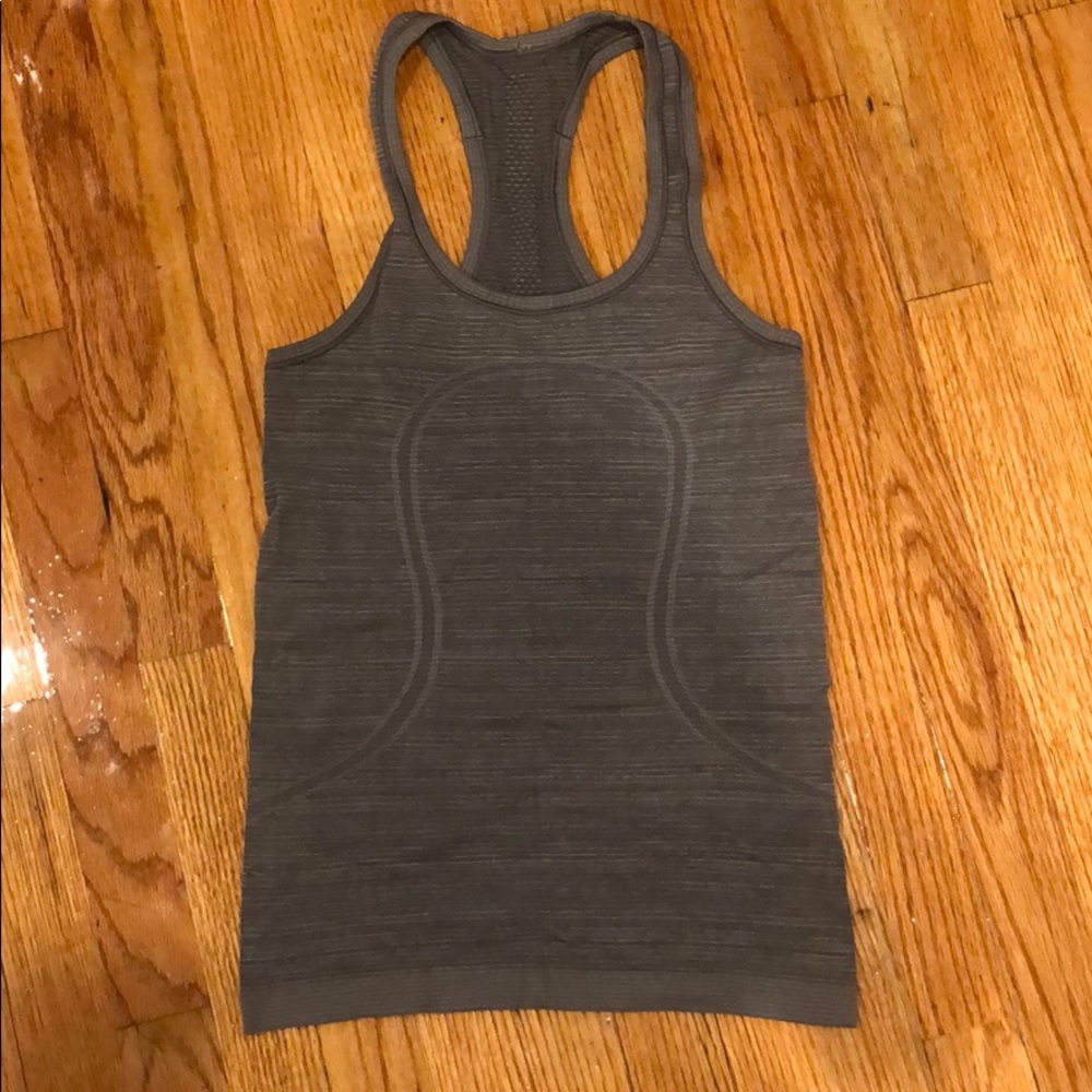 Lululemon gray tank